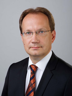 Dr. Hoppál Péter kultúráért felelős államtitkár 